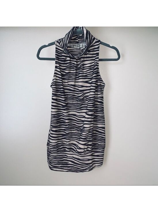 Forever 21 Tops - TWENTYONE animal print sleeveless top
